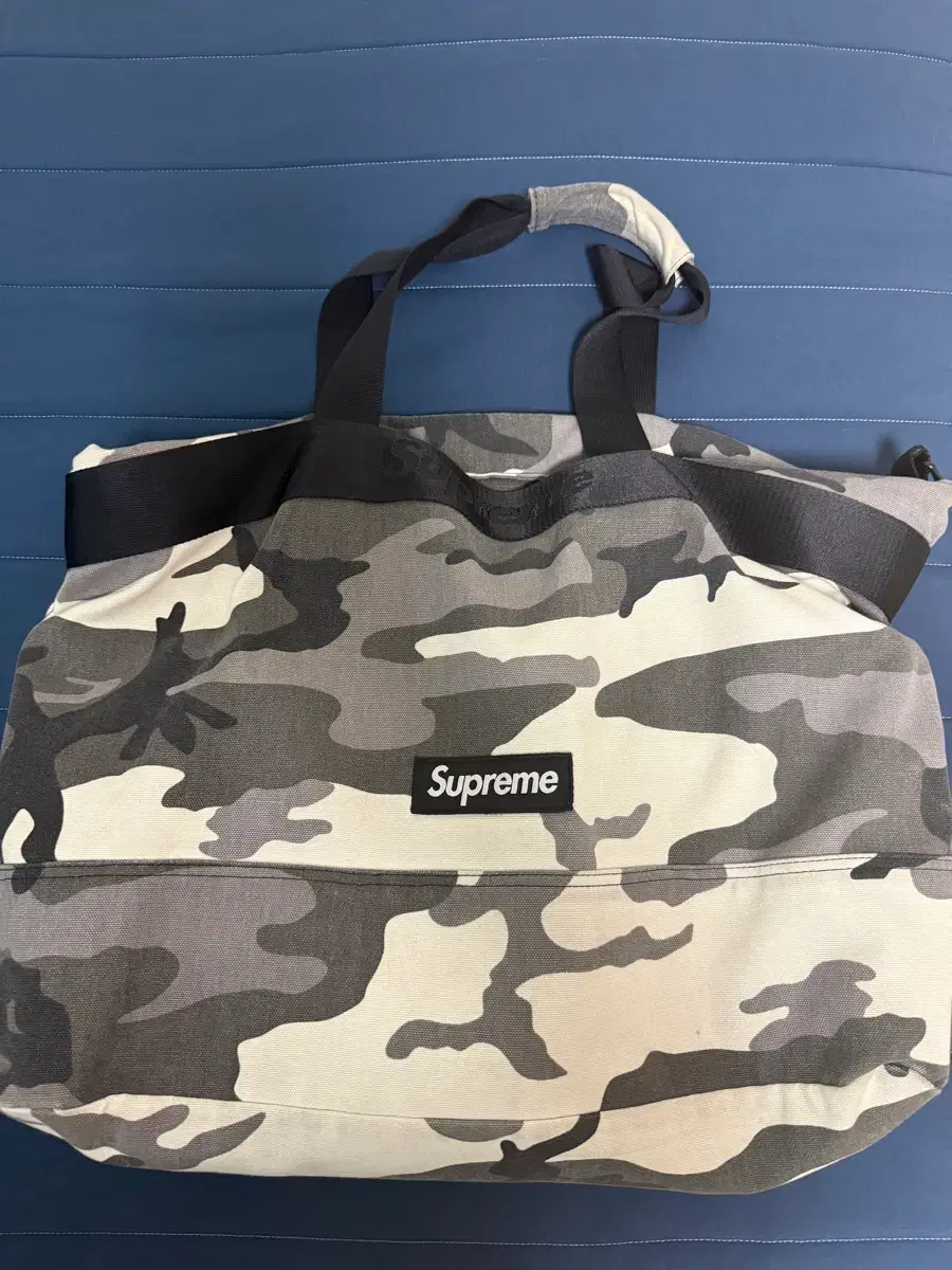 Supreme Tote Bag Snow Camo - 25SS | 브랜드 중고거래 플랫폼, 번개장터